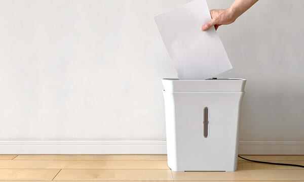 【通販好きは絶対見て！】家庭用シュレッダーで防犯対策。選び方と電動・手動のおすすめ機種紹介